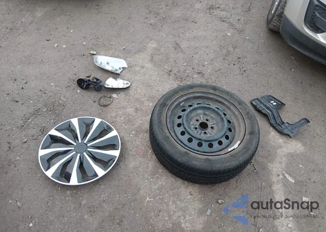 2018 Toyota Corolla Le из США, поврежденный, VIN 2T1BURHE1JC991475